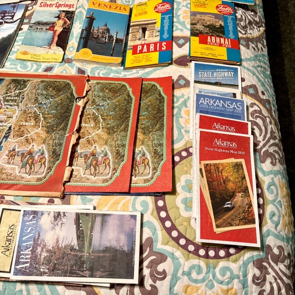 Huge Vtg Lot 71 Gas Oil Tourist Maps Guides Brochures US International 50s 60s - Picture 9 of 11